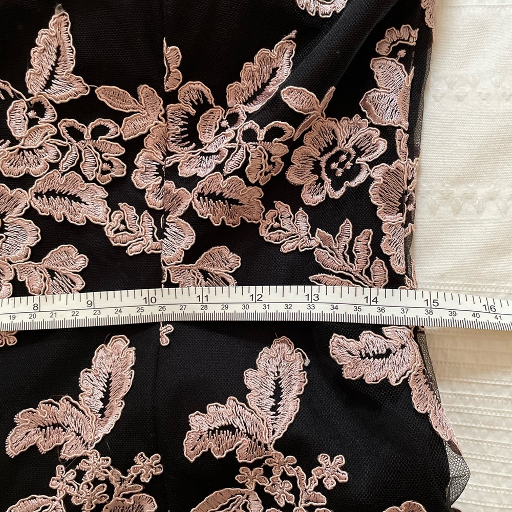 Dress - Picture 6 of 9